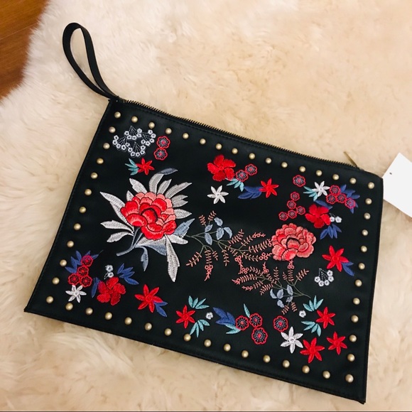 Embroidered Clutch - Picture 3 of 7